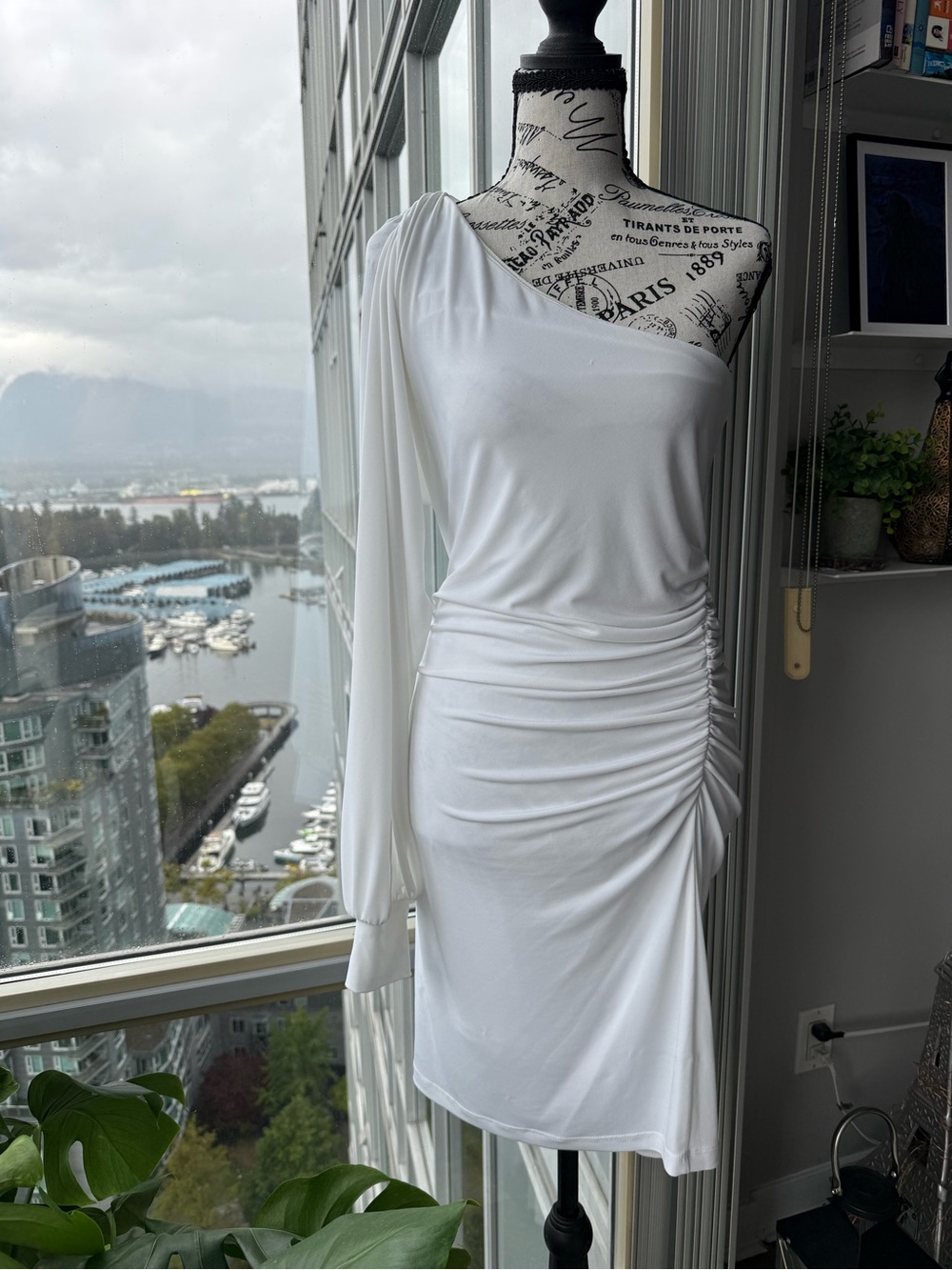 le chateau One-Shoulder White Ruched Mini Dress Size M